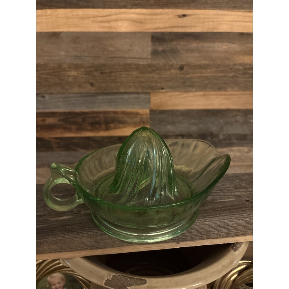 Vintage Federal Green Depression Vaseline Glass Citrus Juicer Reamer Width 7"